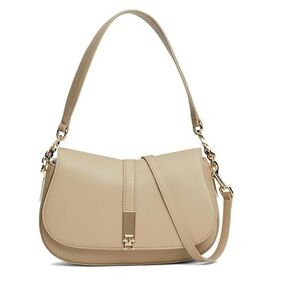 Like New Tommy Hilfiger crossbody bag